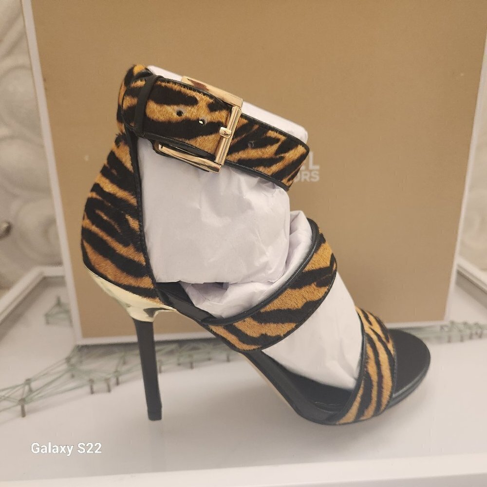 Michael Kors. "Amal" Heeled Sandals. NIB. Size 6.5